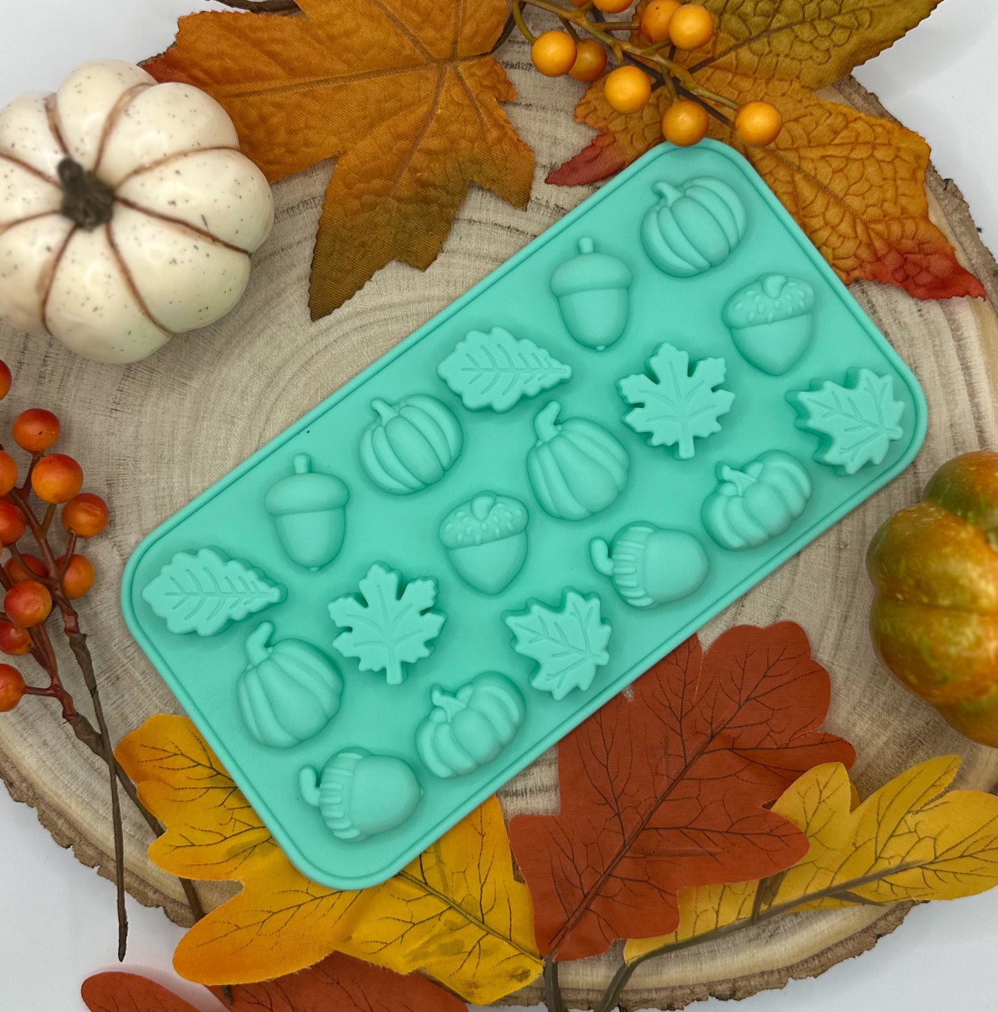 The Cozy Pup Autumn Mould