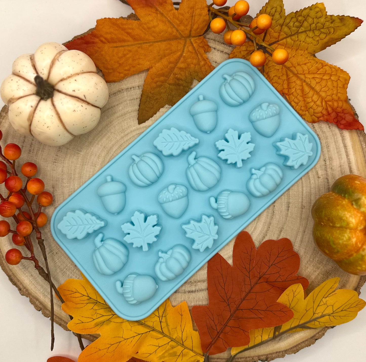 The Cozy Pup Autumn Mould